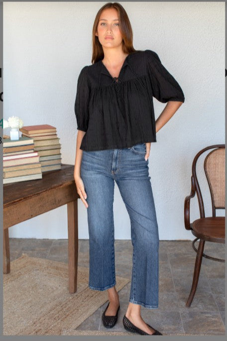 V-neck Tie Puffed-sleeve Cropped Textured Top